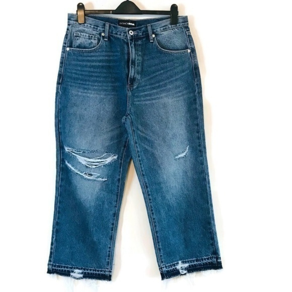 Fashion Nova Distressed Cropped Jeans Junior’s size 13